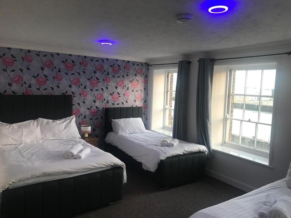 Spacious One Bedroom Flat With River View, 1E Great Yarmouth Eksteriør bilde