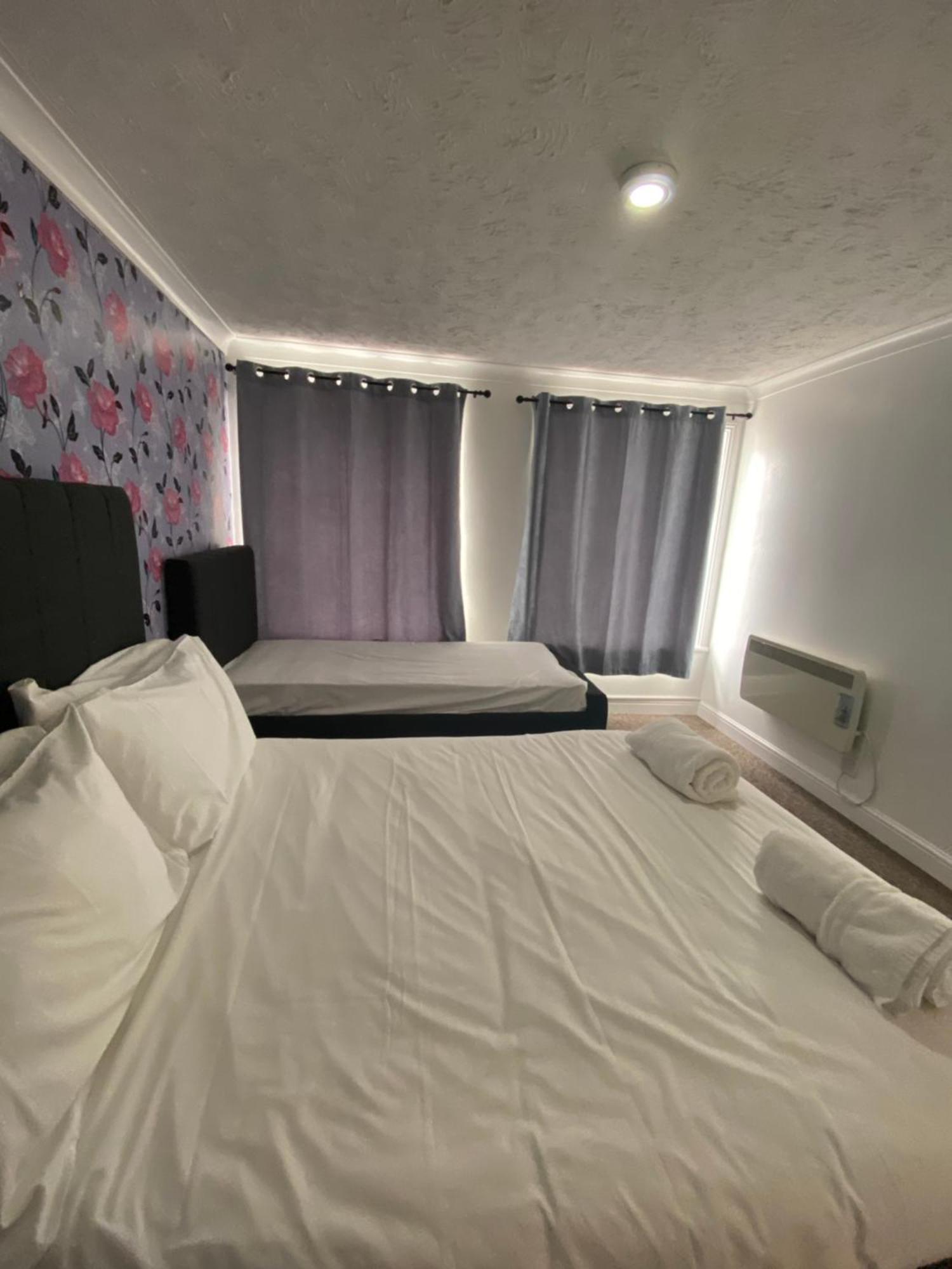 Spacious One Bedroom Flat With River View, 1E Great Yarmouth Eksteriør bilde